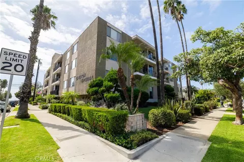 Exterior - 2772 E 2nd St #E2, Long Beach, CA 90803 photo 5 of 5