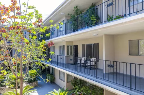 Exterior - 2772 E 2nd St #E2, Long Beach, CA 90803 photo 1 of 5