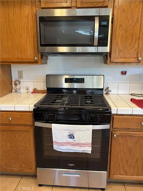 Kitchen - 43502 11th E, Lancaster, CA 93535 photo 1 of 5