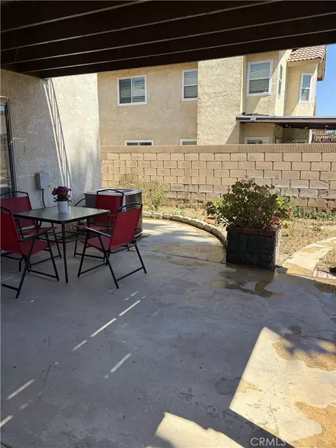 Exterior - 43502 11th E, Lancaster, CA 93535 photo 4 of 9