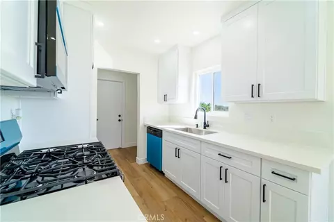 Kitchen - 20368 Bailly, Perris, CA 92570 photo 2 of 2
