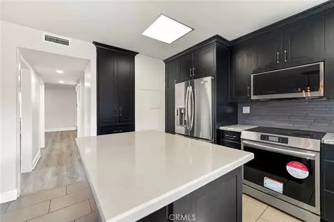 Kitchen - 4435 Larwin, Cypress, CA 90630 photo 3 of 4