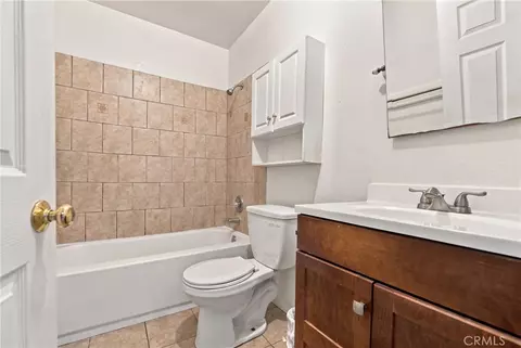 Bath - 7221 Petrol St #22, Paramount, CA 90723 photo 2 of 3