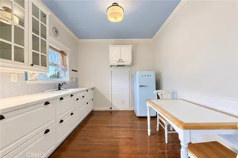 Kitchen - 800 Pacific Ave #407, Long Beach, CA 90813 photo 1 of 2