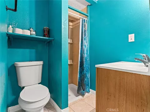 Bath - 14804 Orange, Hesperia, CA 92345 photo 1 of 3