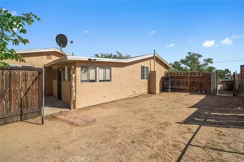 Exterior - 14804 Orange, Hesperia, CA 92345 photo 10 of 14