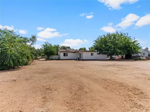 Exterior - 14804 Orange, Hesperia, CA 92345 photo 6 of 14