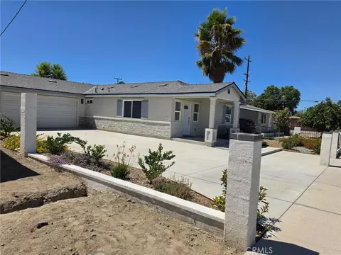Exterior - 419 W Devonshire Ave, Hemet, CA 92543 photo 3 of 10