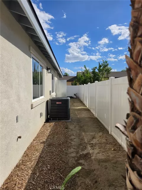 Exterior - 419 W Devonshire Ave, Hemet, CA 92543 photo 9 of 10