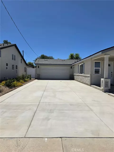 Exterior - 419 W Devonshire Ave, Hemet, CA 92543 photo 4 of 10