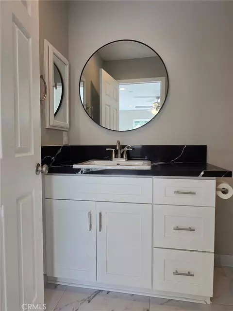 Bath - 419 W Devonshire Ave, Hemet, CA 92543 photo 3 of 4