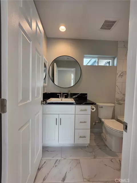 Bath - 419 W Devonshire Ave, Hemet, CA 92543 photo 1 of 4