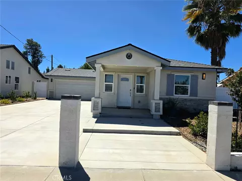 Exterior - 419 W Devonshire Ave, Hemet, CA 92543 photo 2 of 10