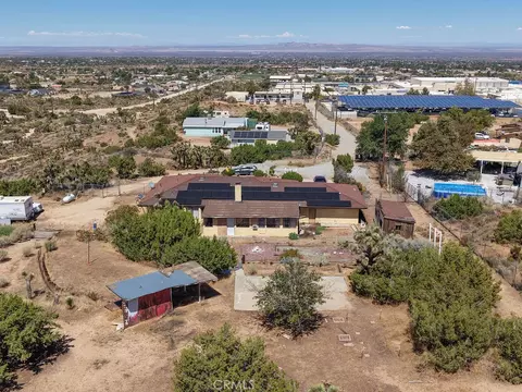 View/Area - 8767 Malpaso Rd, Phelan, CA 92371 photo 8 of 13
