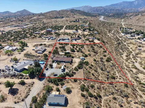 View/Area - 8767 Malpaso Rd, Phelan, CA 92371 photo 13 of 13