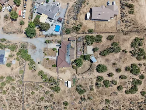 View/Area - 8767 Malpaso Rd, Phelan, CA 92371 photo 6 of 13