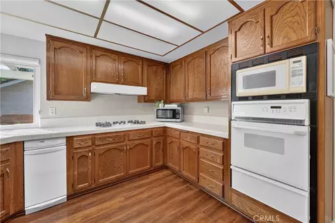 Kitchen - 2224 Mountain Rdg, Fullerton, CA 92831 photo 3 of 3