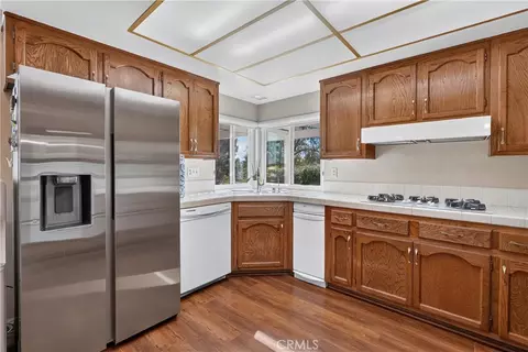 Kitchen - 2224 Mountain Rdg, Fullerton, CA 92831 photo 2 of 3