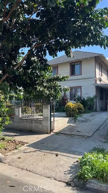 228 Rosemont, Los Angeles, CA 90026