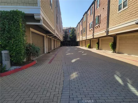 14118 W W Pne, Van Nuys, CA 91405 photo 2