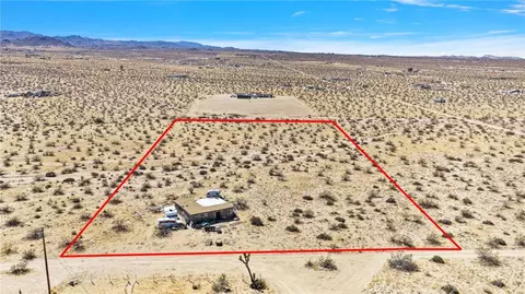 View/Area - 4225 Cathys Ln, Landers, CA 92285 photo 2 of 9