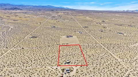 View/Area - 4225 Cathys Ln, Landers, CA 92285 photo 9 of 9