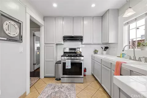 Kitchen - 107 Bennett, Long Beach, CA 90803 photo 3 of 7
