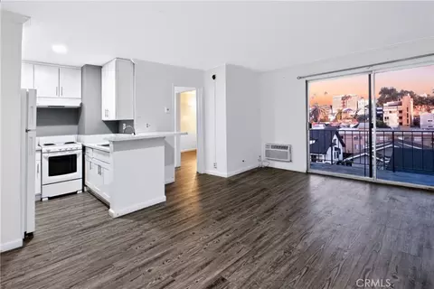 256 S La Fayette Park, Los Angeles, CA 90057