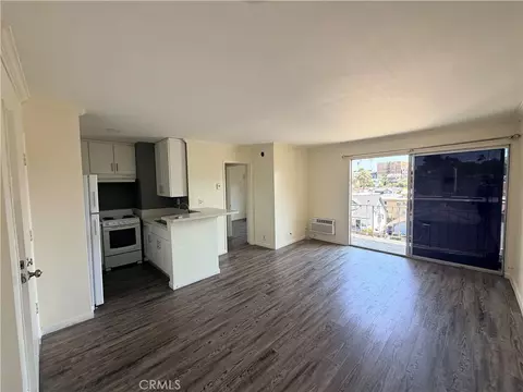 256 S La Fayette Park, Los Angeles, CA 90057