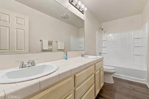Bath - 8317 Alameda St, Downey, CA 90242 photo 2 of 6