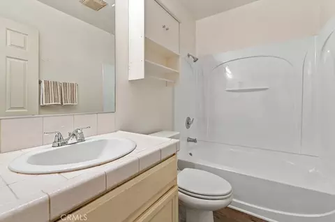 Bath - 8317 Alameda St, Downey, CA 90242 photo 5 of 6