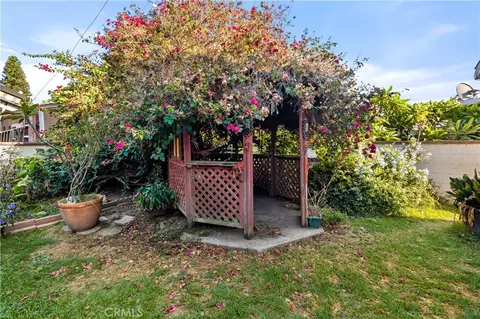 Exterior - 13944 Brightwell Ave, Paramount, CA 90723 photo 6 of 10