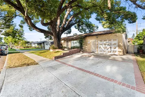 Exterior - 13944 Brightwell Ave, Paramount, CA 90723 photo 4 of 10