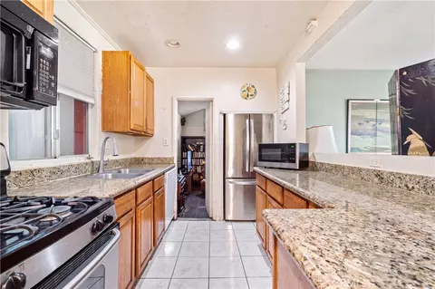 Kitchen - 13944 Brightwell Ave, Paramount, CA 90723 photo 1 of 1