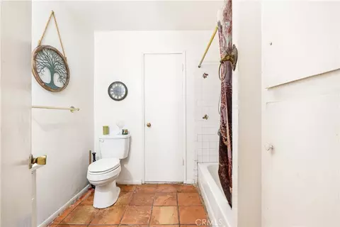 Bath - 13944 Brightwell Ave, Paramount, CA 90723 photo 1 of 2