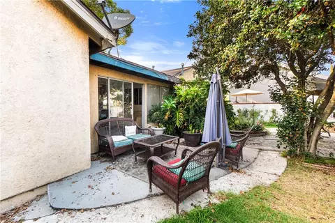 Exterior - 13944 Brightwell Ave, Paramount, CA 90723 photo 5 of 10