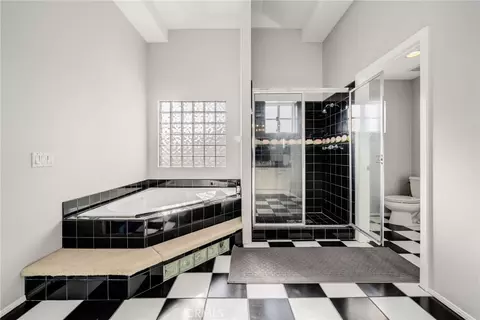Bath - 6020 Ocean Blvd, Long Beach, CA 90803 photo 6 of 6