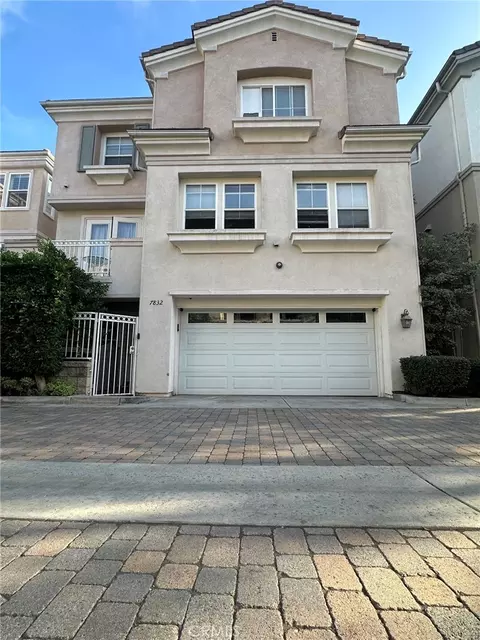 7832 Daisy Cir, Huntington Beach, CA 92648