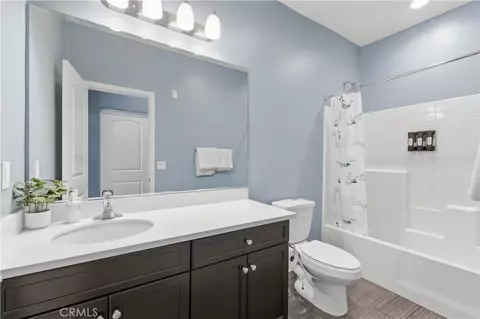 Bath - 8847 Jacaranda #C, Montclair, CA 91763 photo 1 of 2