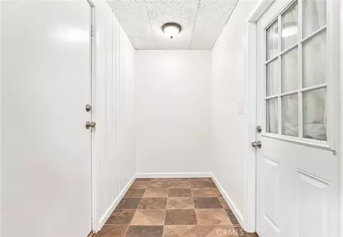 Entry Way - 9081 Tangelo Ave, Fontana, CA 92335 photo 3 of 4