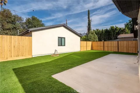 Exterior - 15331 Lemay St, Van Nuys, CA 91406 photo 6 of 8