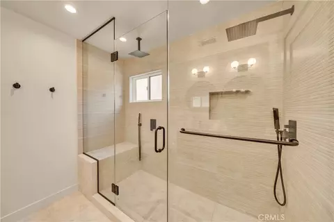 Bath - 15331 Lemay St, Van Nuys, CA 91406 photo 3 of 6