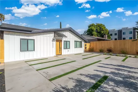 Exterior - 15331 Lemay St, Van Nuys, CA 91406 photo 5 of 8
