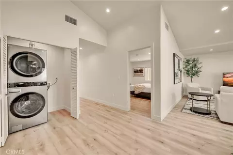 Entry Way - 15331 Lemay St, Van Nuys, CA 91406 photo 3 of 4