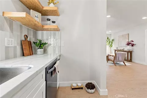 Kitchen - 2435 Gale Ave, Long Beach, CA 90810 photo 3 of 3