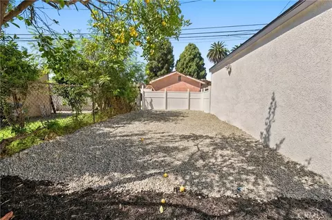 Exterior - 2435 Gale Ave, Long Beach, CA 90810 photo 7 of 10