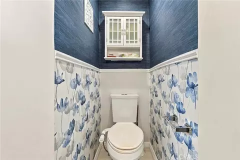 Bath - 9612 Haney St, Pico Rivera, CA 90660 photo 2 of 3