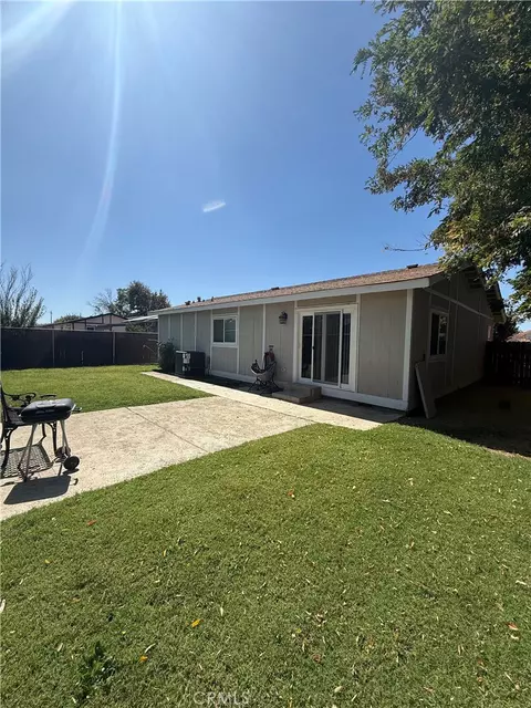 Exterior - 43660 22nd St E, Lancaster, CA 93535 photo 2 of 2