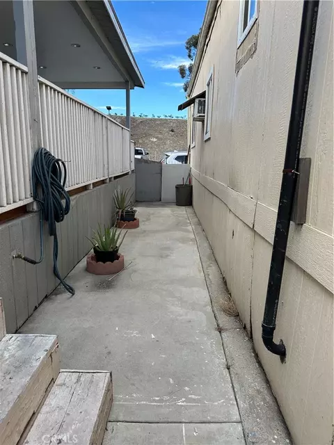 6656 Rosecrans Ave, Paramount, CA 90723 photo 9