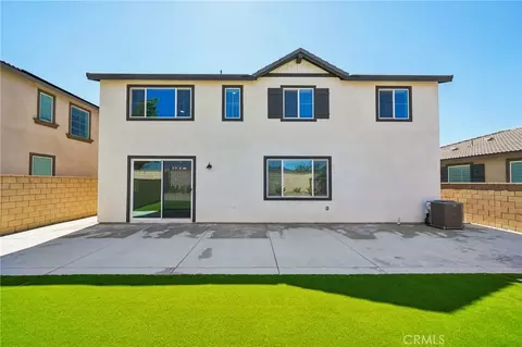 Exterior - 16750 Yarrow Ln, Fontana, CA 92336 photo 2 of 16
